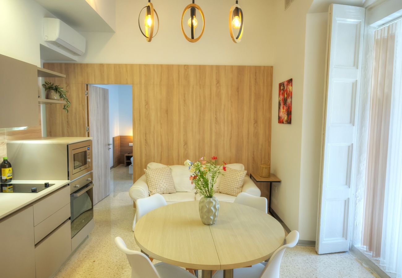 Apartamento en Valletta - Tasteful 2bedrooms with Maltese balcony MCOP1-2