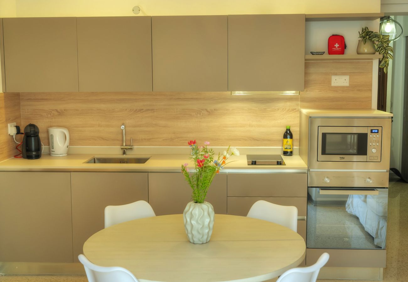 Apartamento en Valletta - Tasteful 2bedrooms with Maltese balcony MCOP1-2