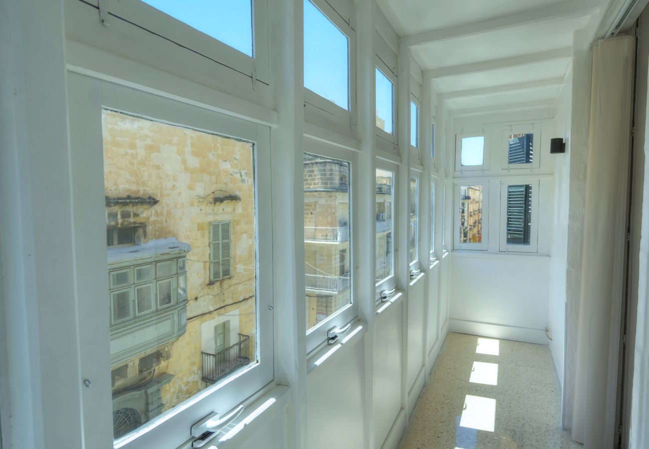 Apartamento en Valletta - Tasteful 2bedrooms with Maltese balcony MCOP1-2