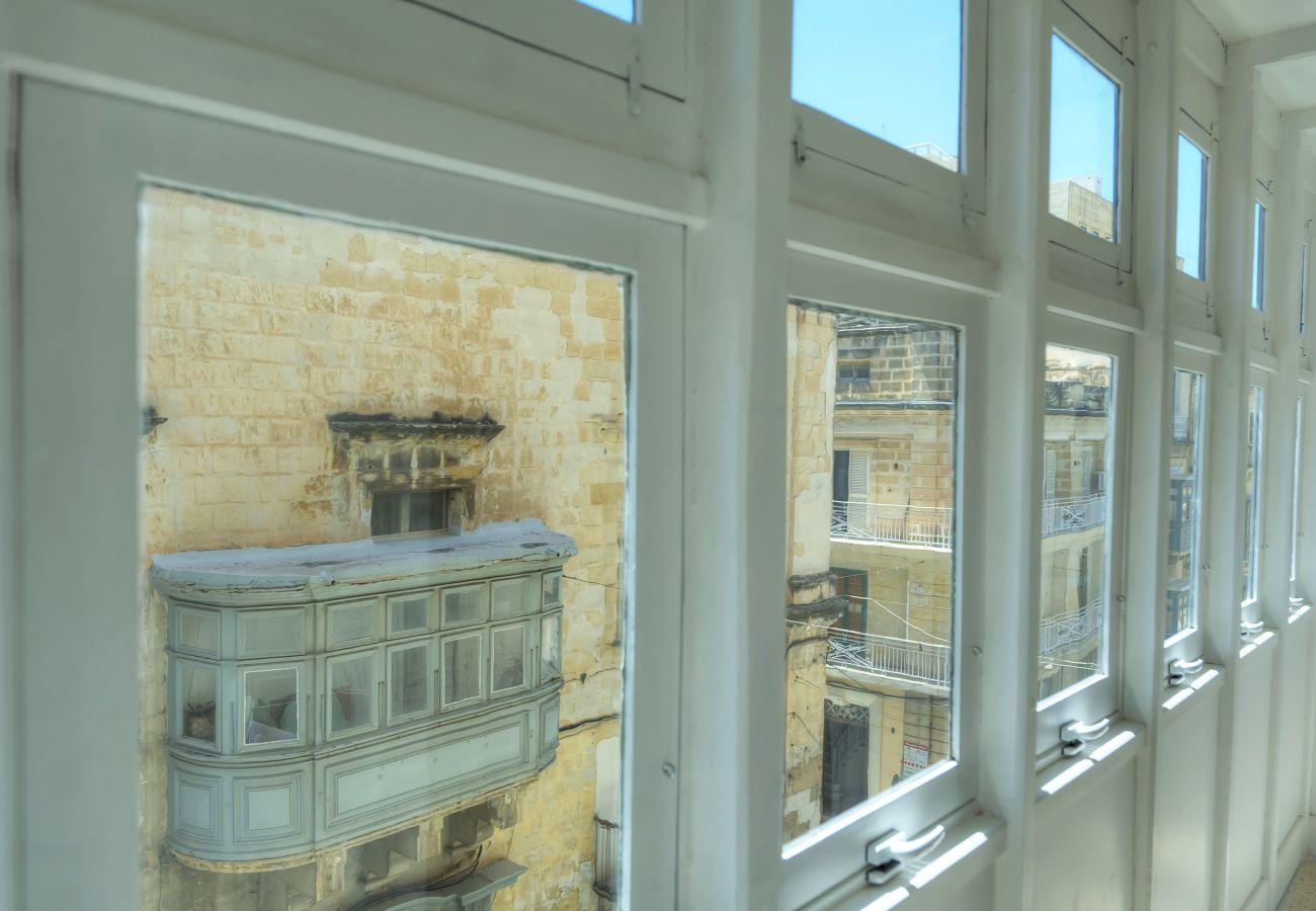 Apartamento en Valletta - Tasteful 2bedrooms with Maltese balcony MCOP1-2