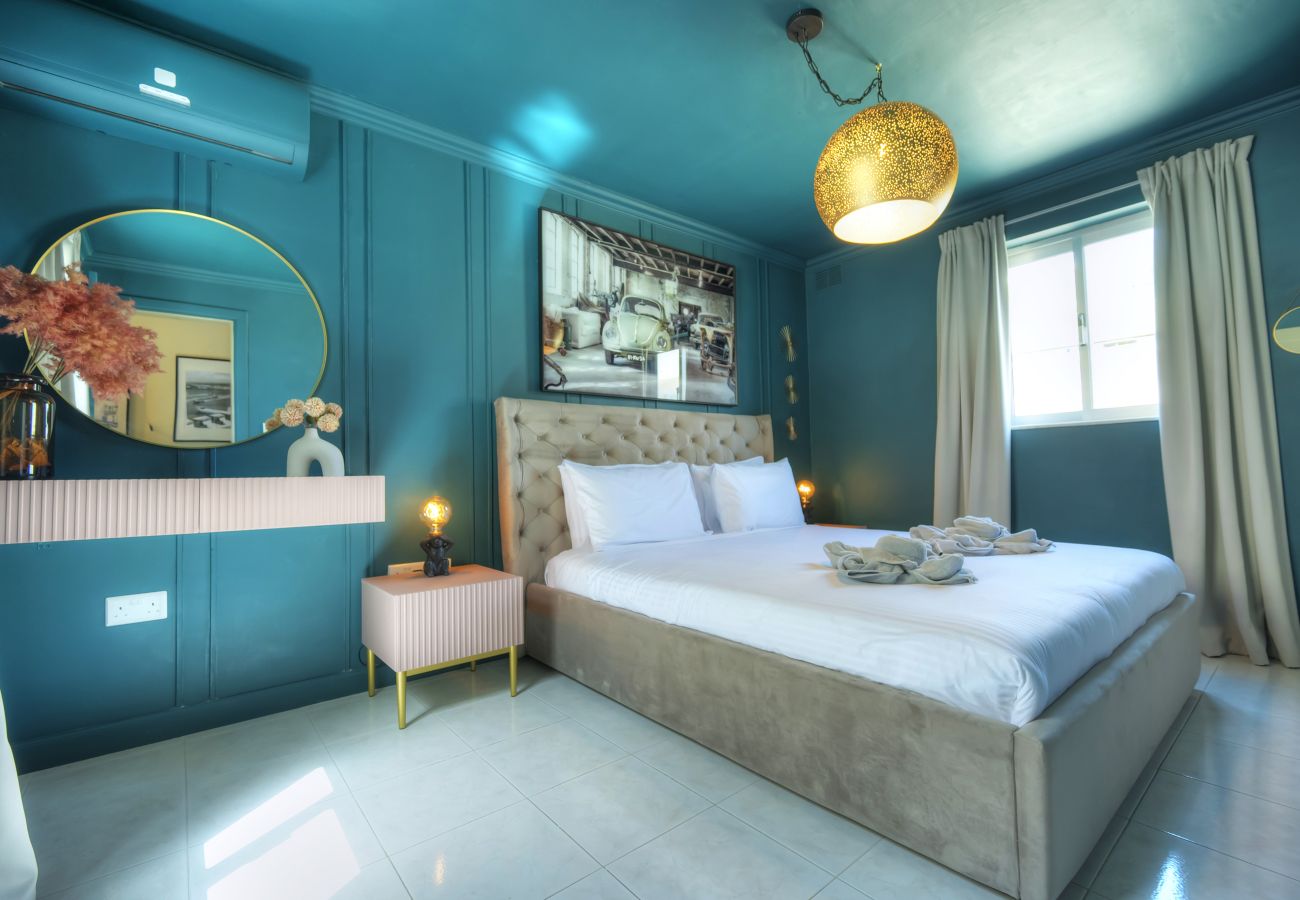 Apartamento en Sliema - Beautiful penthouse, sun terrace, jacuzzi GOSLM8