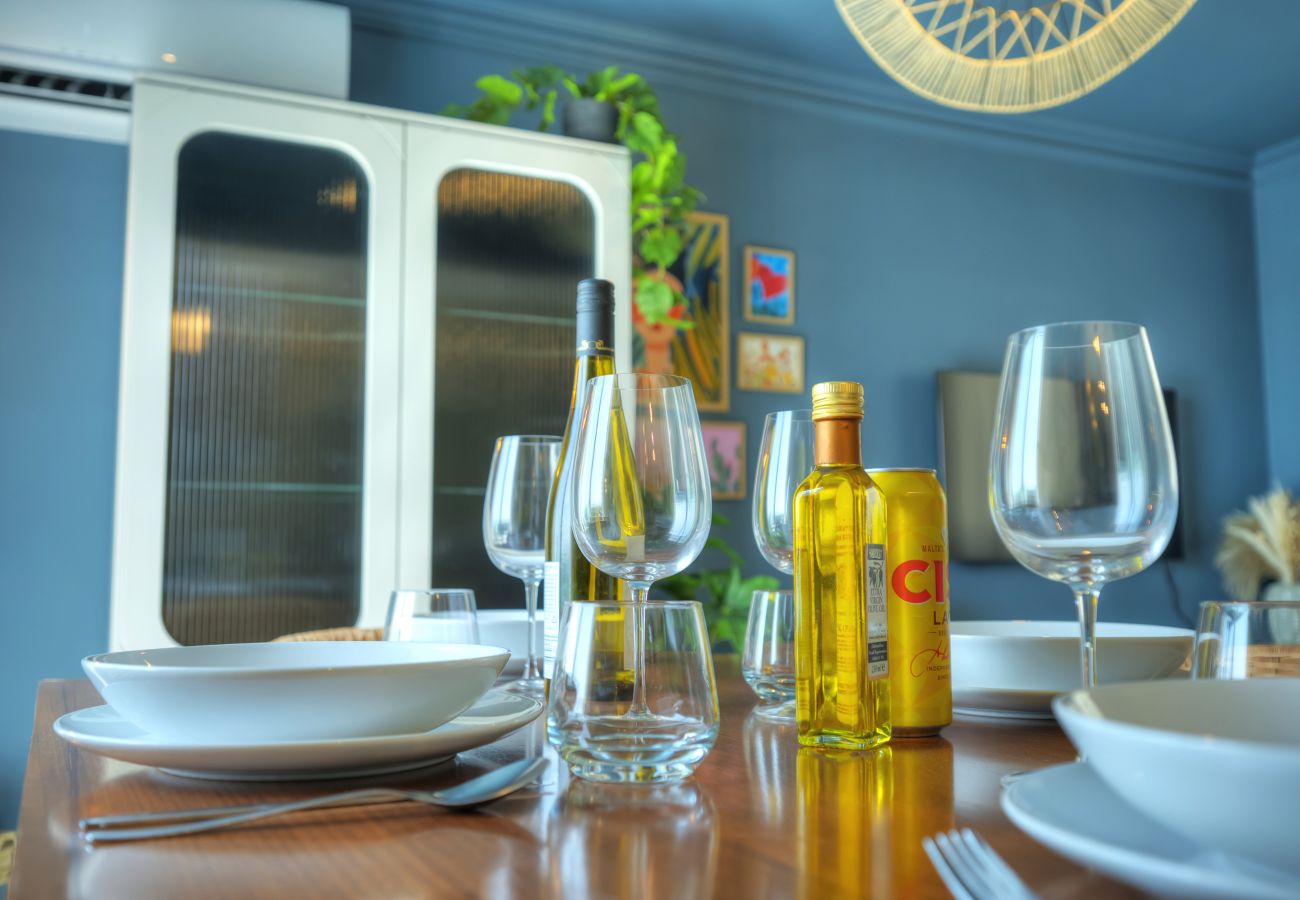 Apartamento en Sliema - Beautiful penthouse, sun terrace, jacuzzi GOSLM8