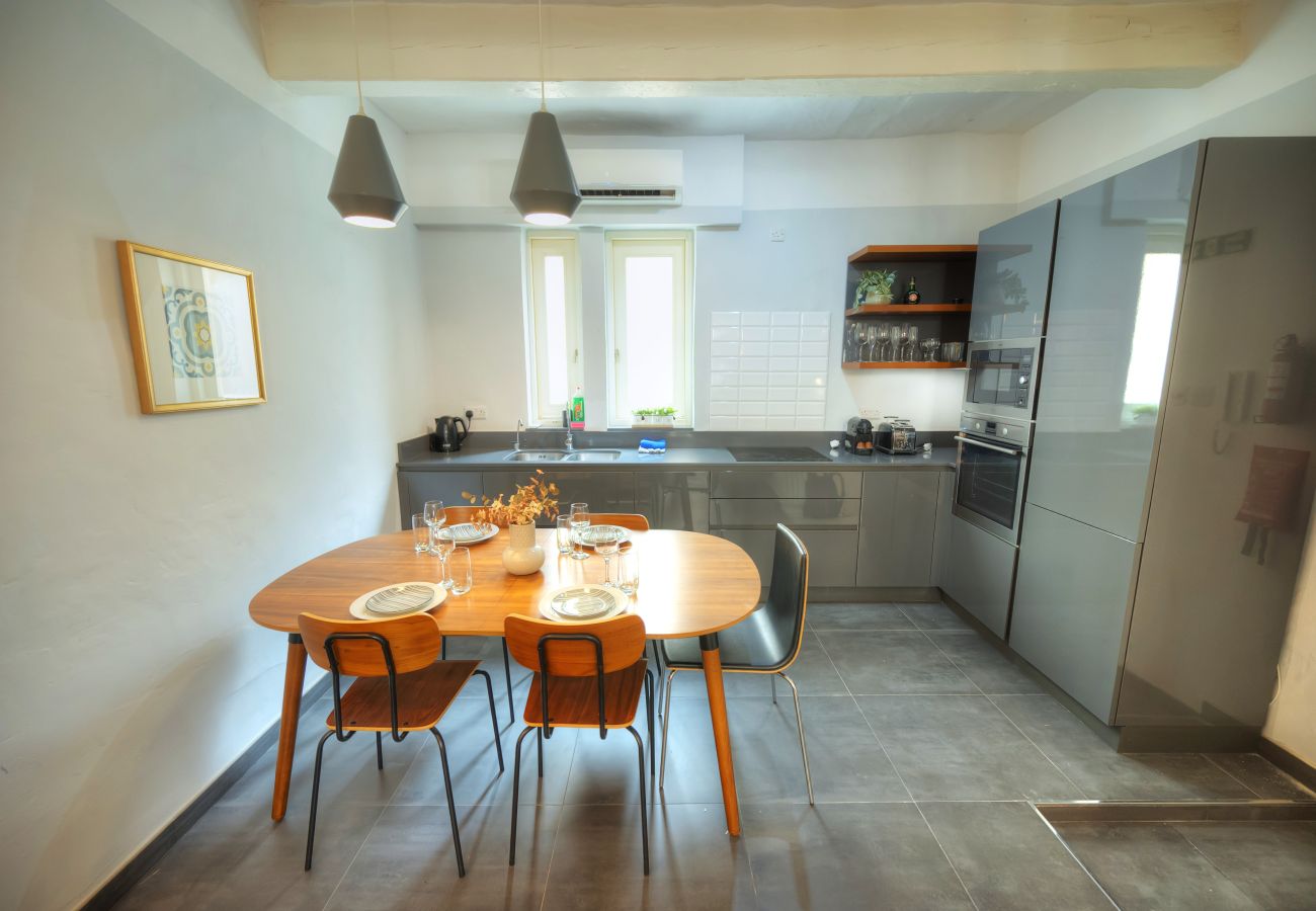 Casa adosada en Floriana - Traditional townhouse, terrace near Valletta WENG1-1