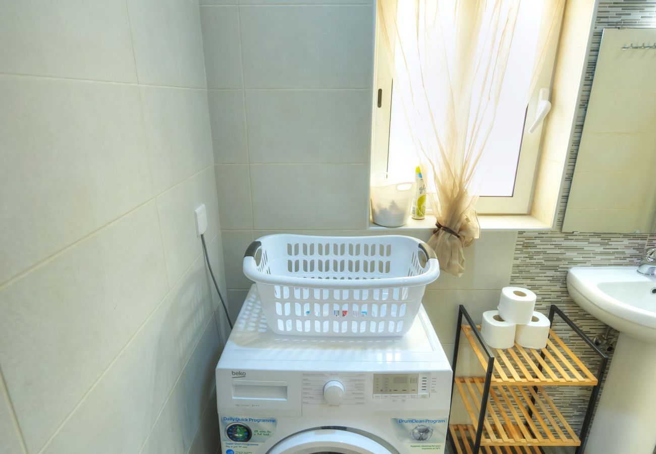 Apartamento en Gzira - Charming 2 bedroom near Sliema seafront YBON1-1