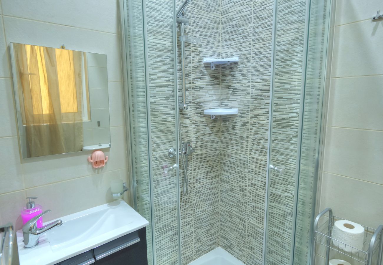 Apartamento en Gzira - Charming 2 bedroom near Sliema seafront YBON1-1