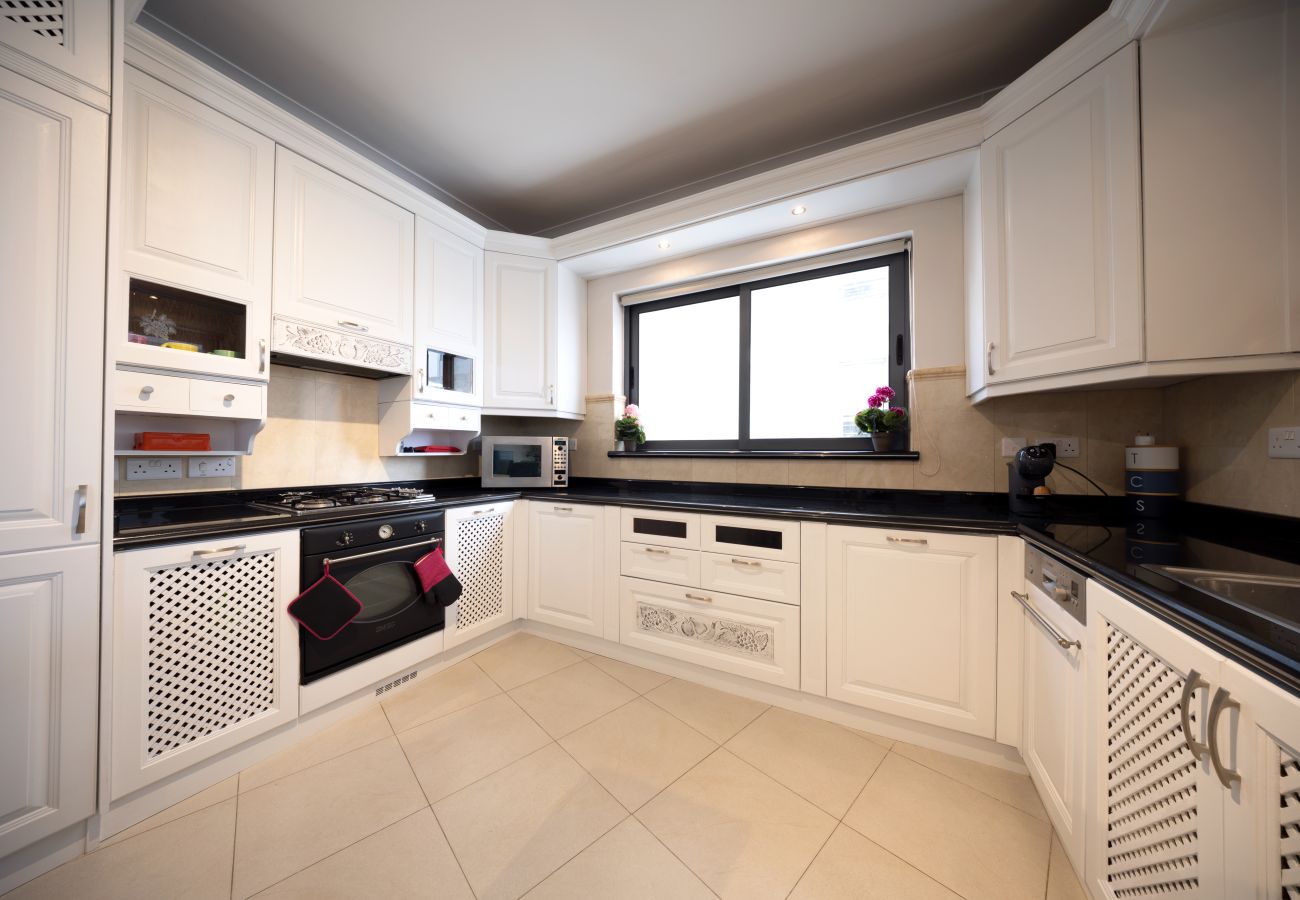 Apartamento en Gzira - Seafront beautiful 3 bedroom with balcony KDOU1-1