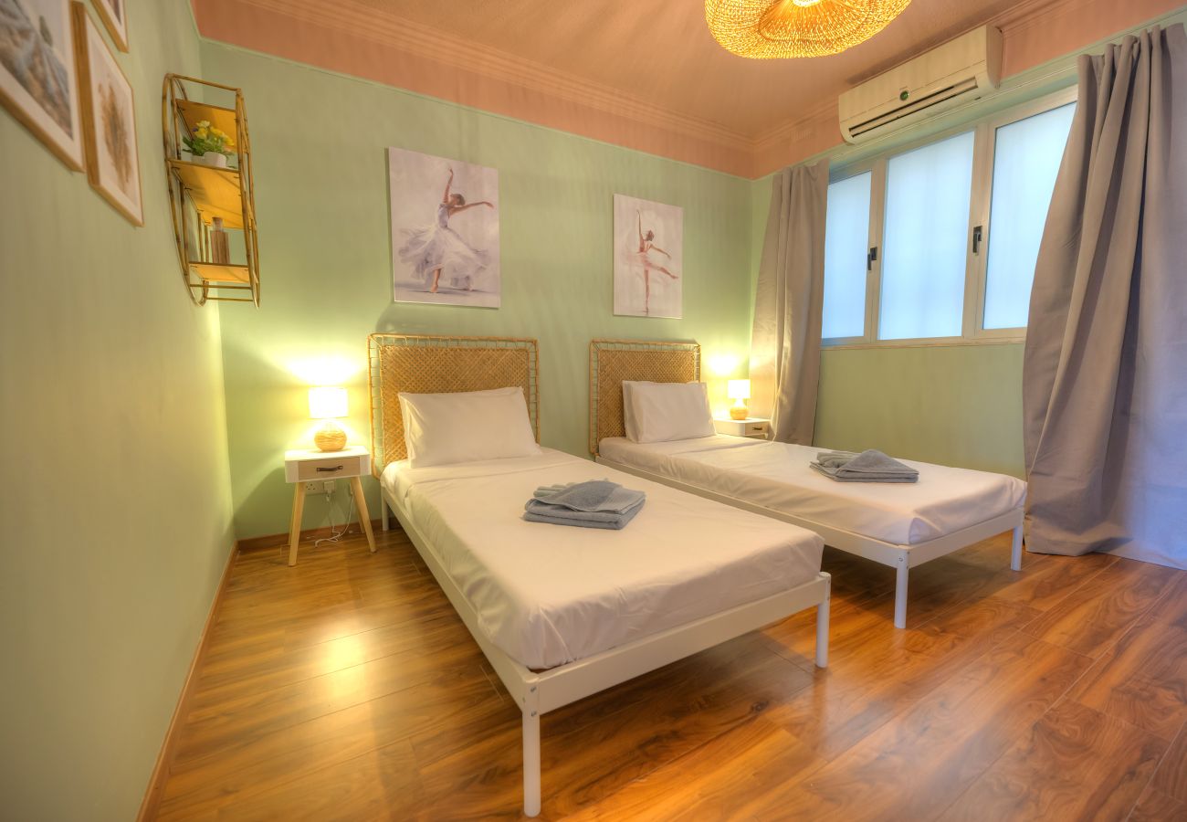 Apartamento en Sliema - Stylish, large 3bedroom, seafront terrace GOSLM-13