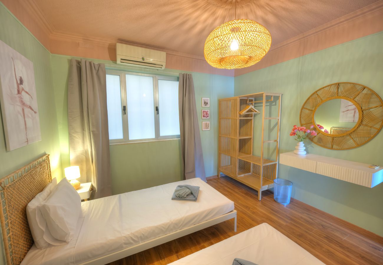Apartamento en Sliema - Stylish, large 3bedroom, seafront terrace GOSLM-13