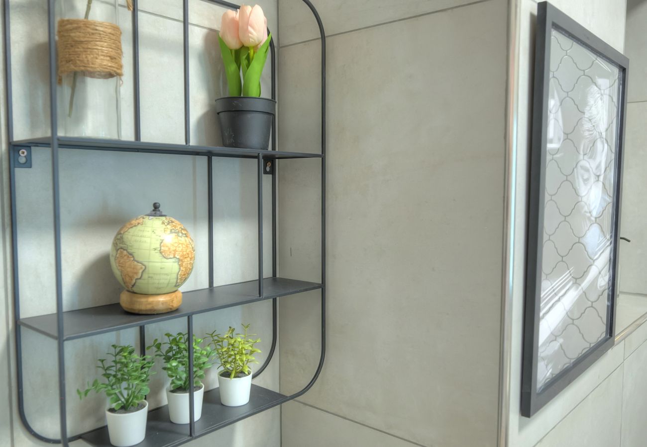Apartamento en Sliema - Stylish, large 3bedroom, seafront terrace GOSLM-13