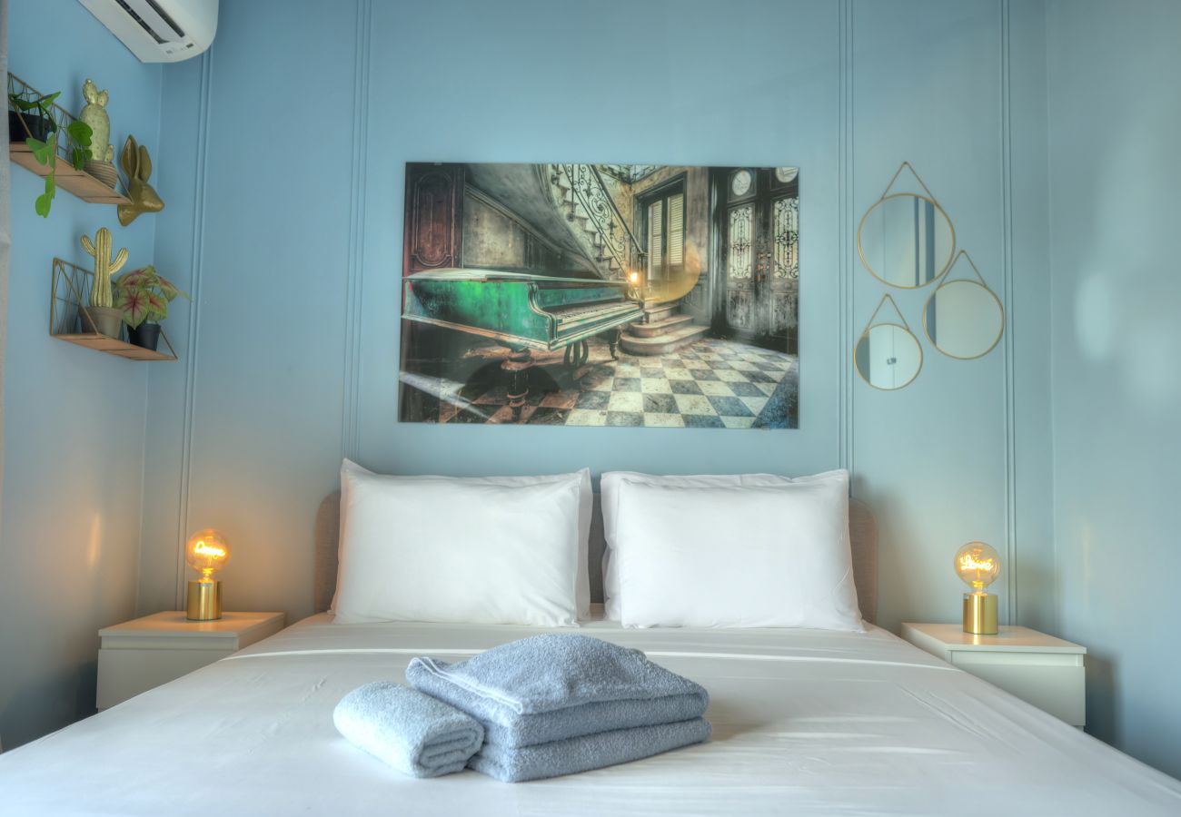 Apartamento en Sliema - Stylish, large 3bedroom, seafront terrace GOSLM-13