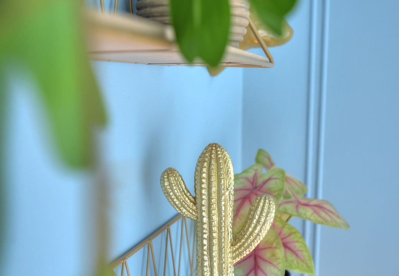 Apartamento en Sliema - Stylish, large 3bedroom, seafront terrace GOSLM-13