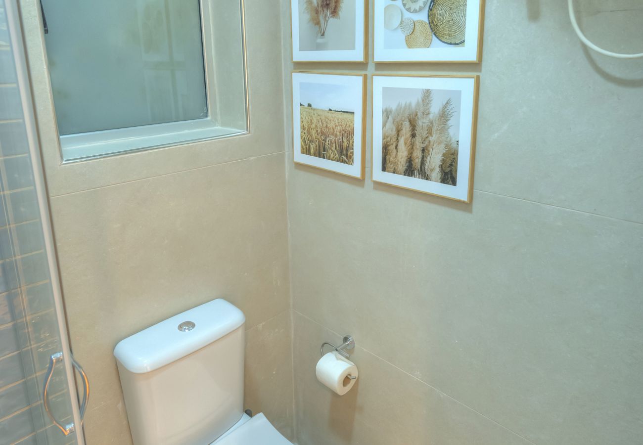 Apartamento en Sliema - Stylish, large 3bedroom, seafront terrace GOSLM-13