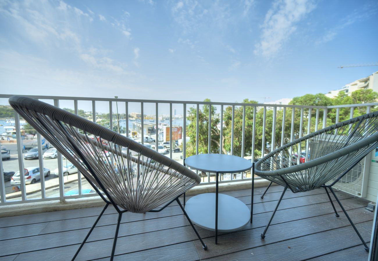 Apartamento en Sliema - Stylish, large 3bedroom, seafront terrace GOSLM-13