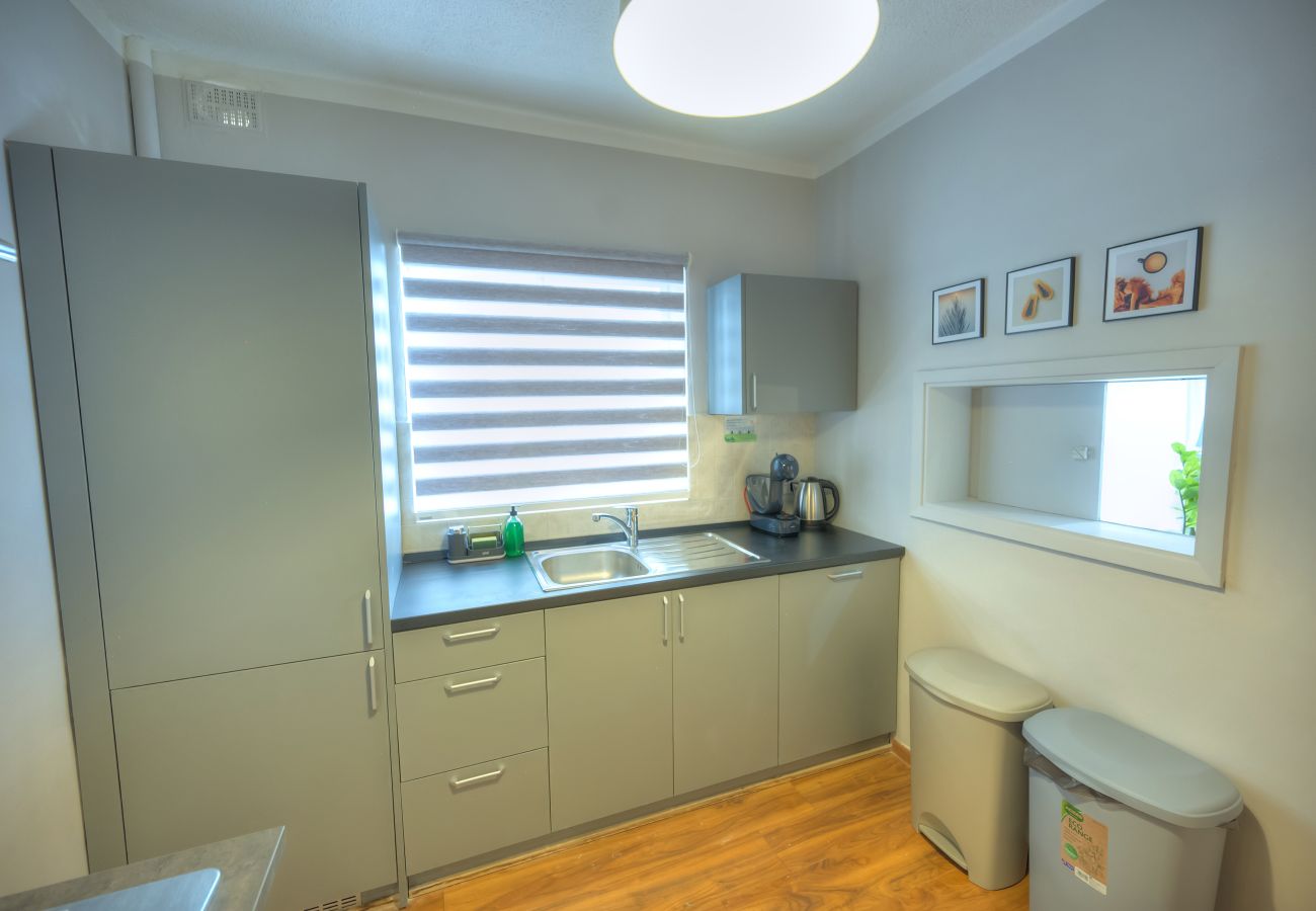 Apartamento en Sliema - Stylish, large 3bedroom, seafront terrace GOSLM-13