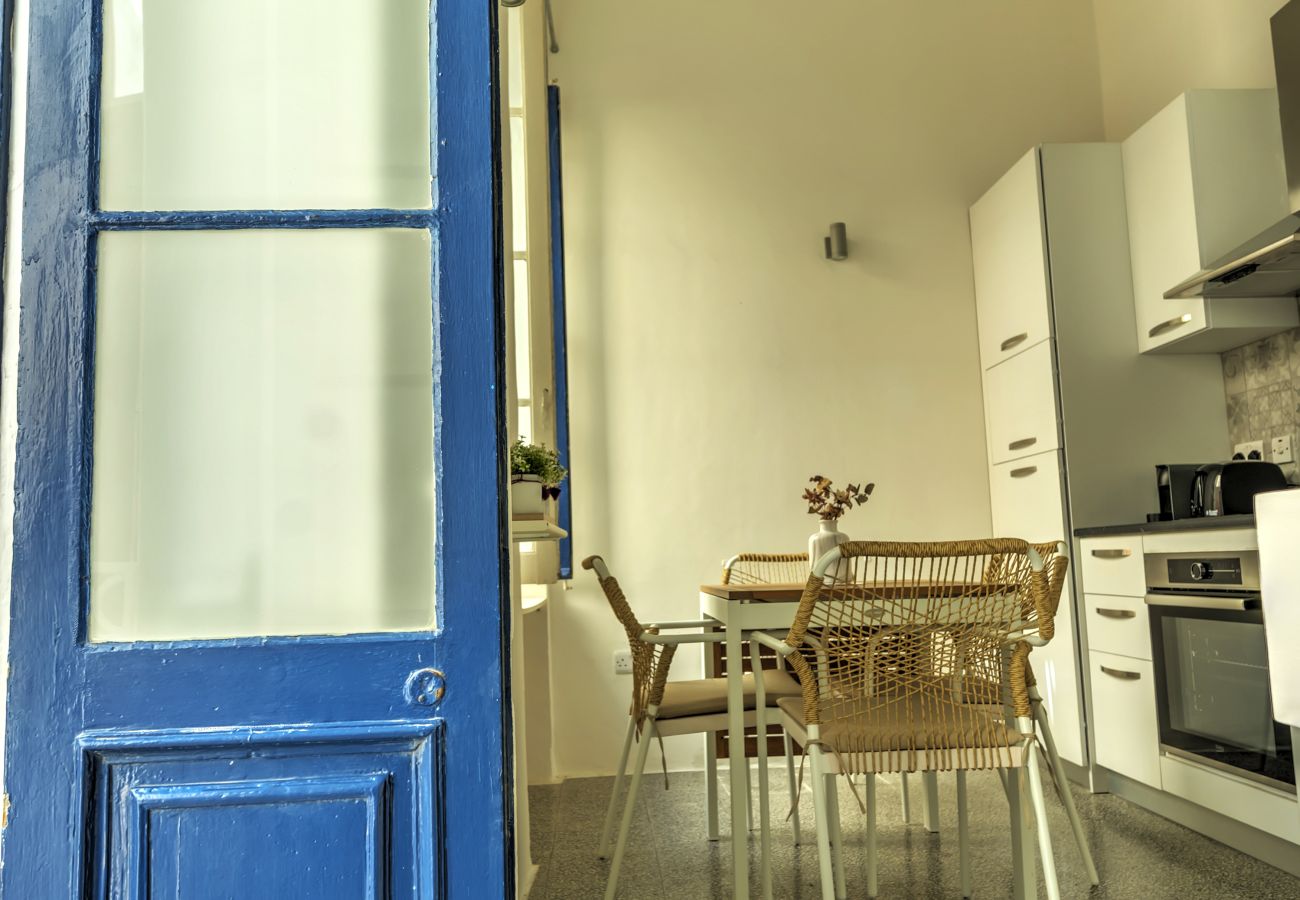 Apartamento en Valletta - Duplex tastefully furnished flat in Valletta MCOP1-1