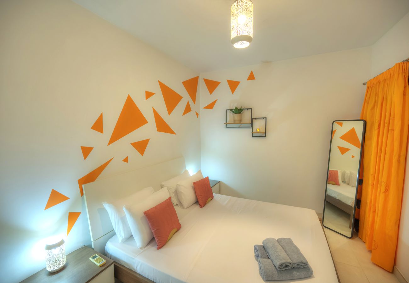 Apartamento en Sliema - Seafront bright & spacious 2bedroom, balcony KDEG1-1