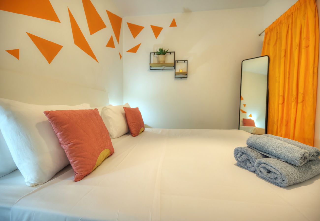 Apartamento en Sliema - Seafront bright & spacious 2bedroom, balcony KDEG1-1