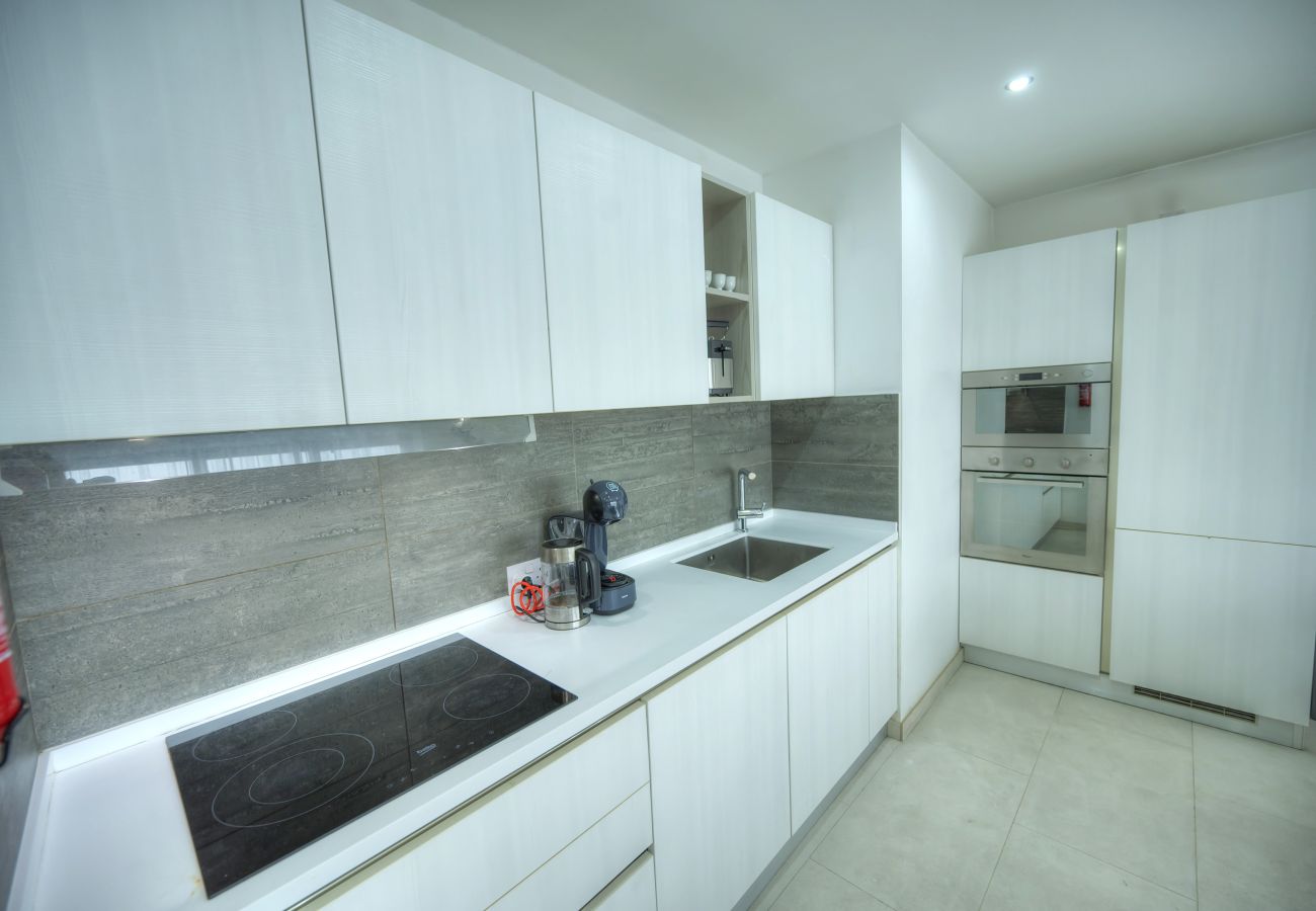 Apartamento en Sliema - Seafront bright & spacious 2bedroom, balcony KDEG1-1