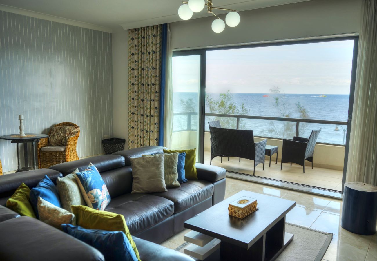 Apartamento en Sliema - Luxury & spacious 3 bedroom seafront, balcony YHAI1-1