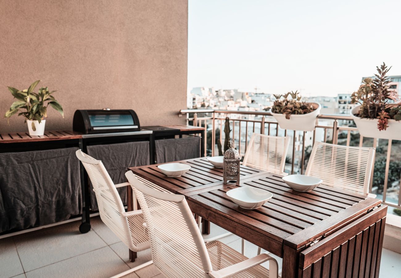 Apartamento en St Julian's - Luxury & spacious 3 bedroom, large balcony KBAS1-3