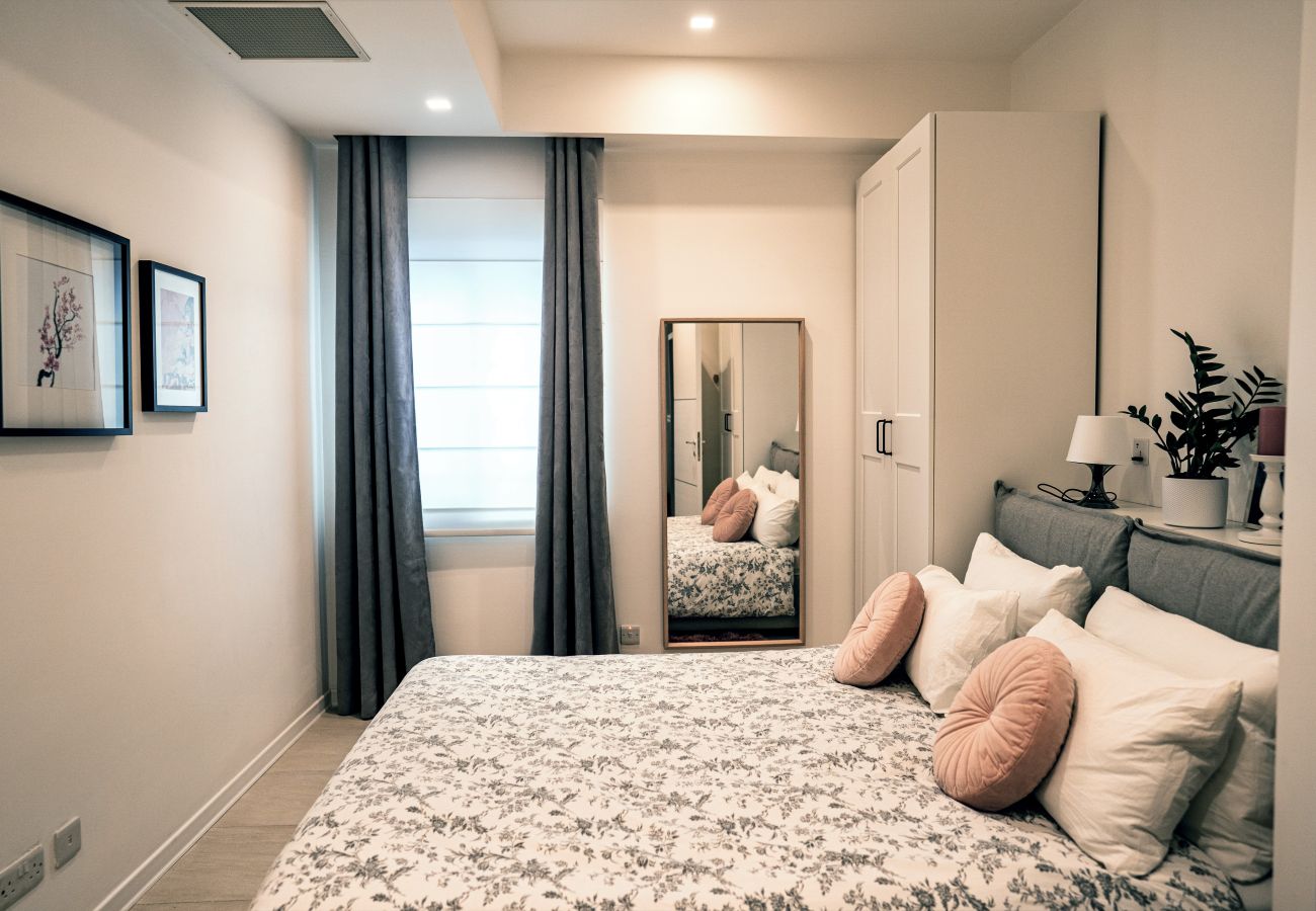 Apartamento en St Julian's - Luxury & spacious 3 bedroom, large balcony KBAS1-3