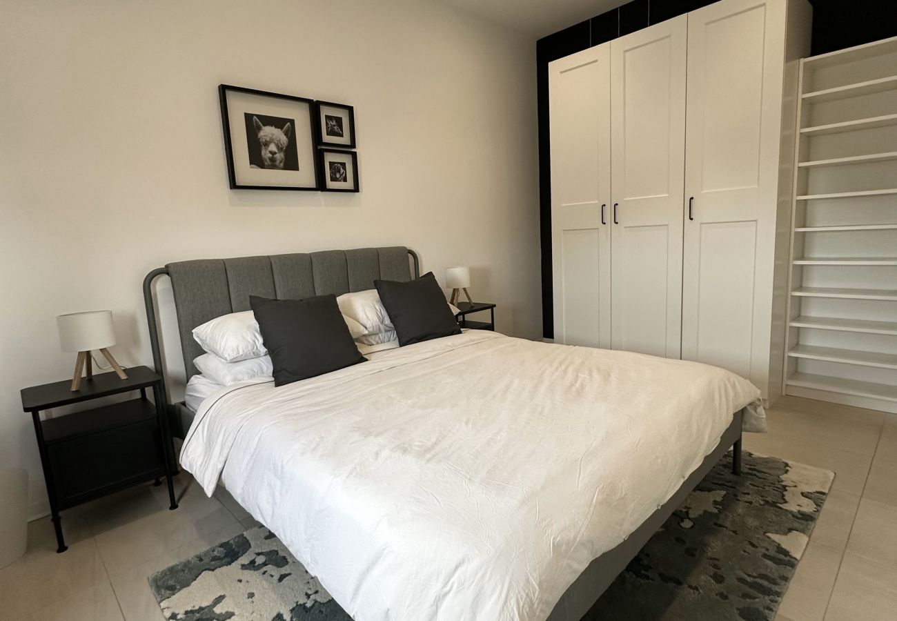 Apartamento en St Julian's - Luxury & spacious 3 bedroom, large balcony KBAS1-3