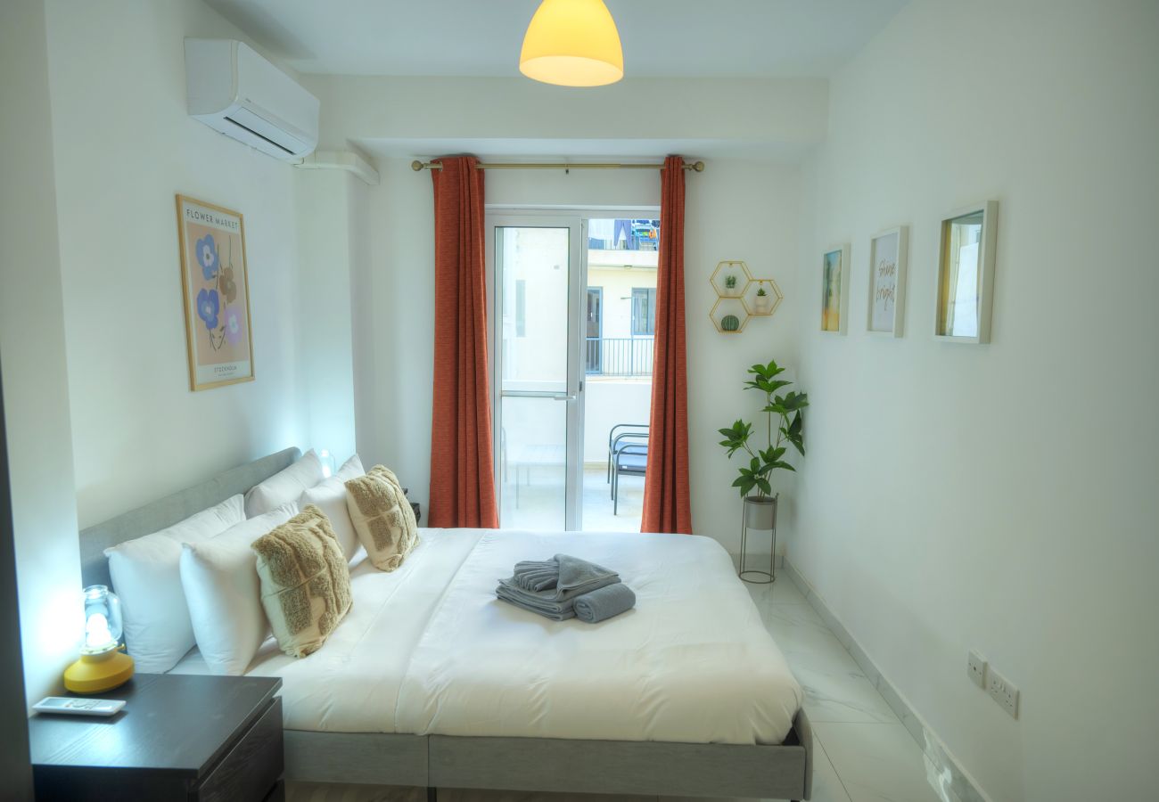 Apartamento en Gzira - Spacious seafront 2 bedrooms with hot tub GOGZR-5