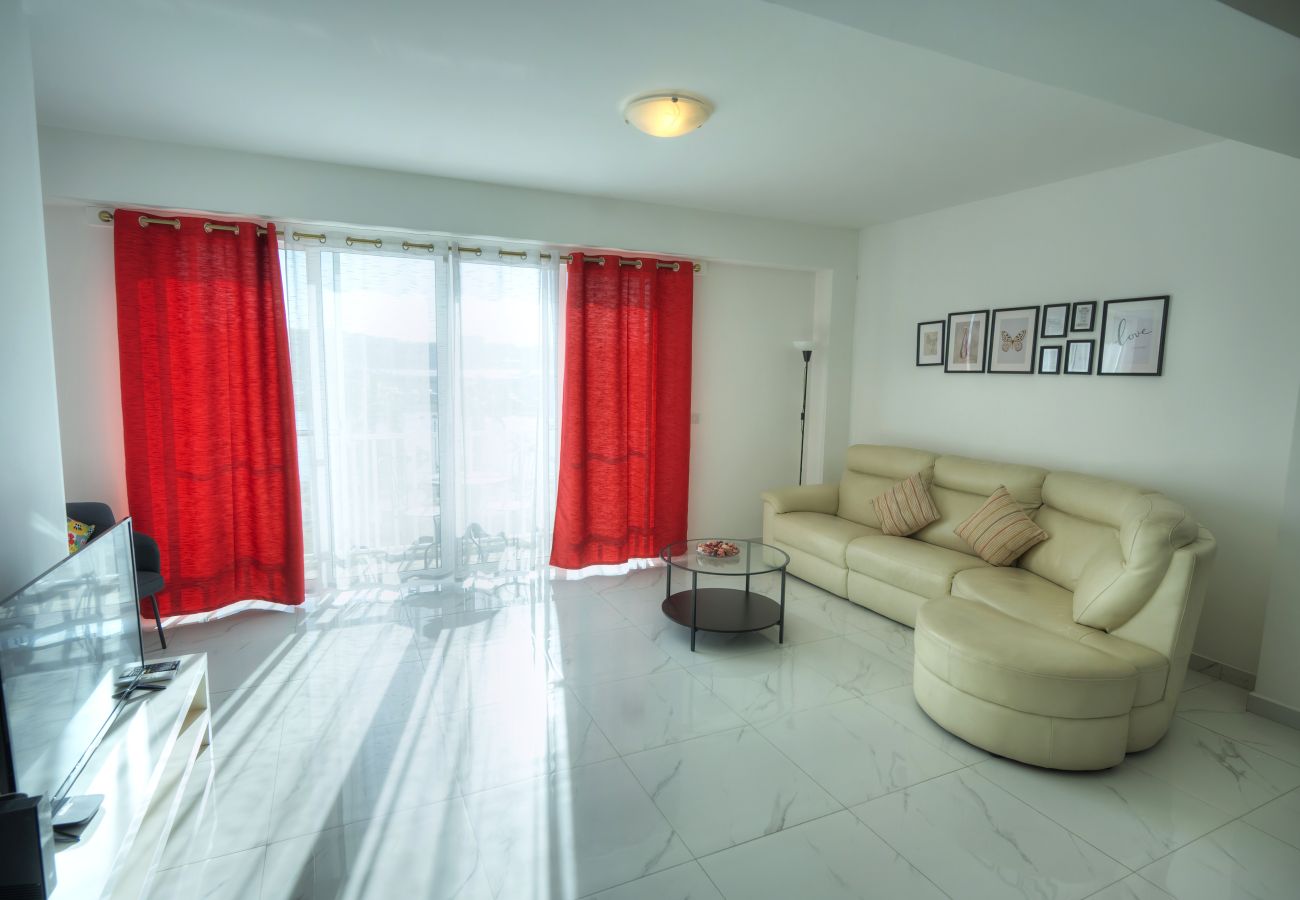 Apartamento en Gzira - Spacious seafront 2 bedrooms with hot tub GOGZR-5