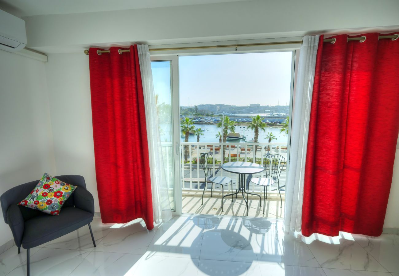 Apartamento en Gzira - Spacious seafront 2 bedrooms with hot tub GOGZR-5