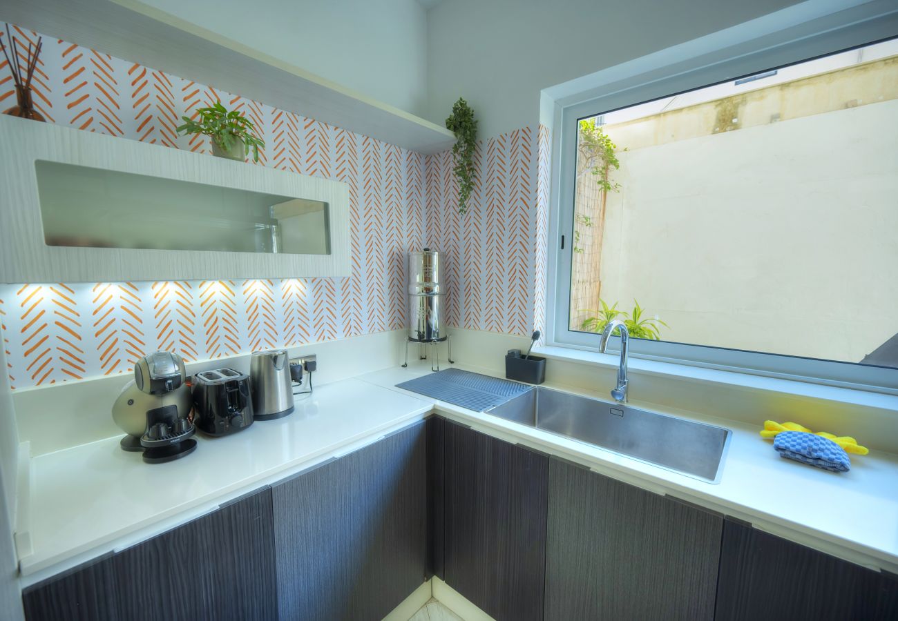 Apartamento en Swieqi - Luxury 2 bedroom with large outdoor & jacuzzi JBAS1-1