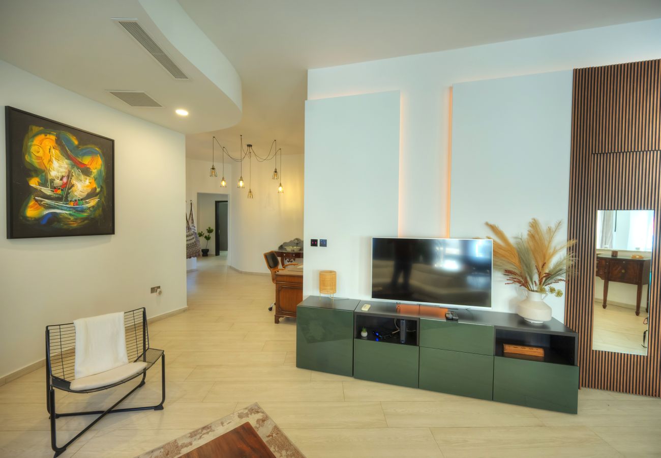 Apartamento en Swieqi - Luxury 2 bedroom with large outdoor & jacuzzi JBAS1-1
