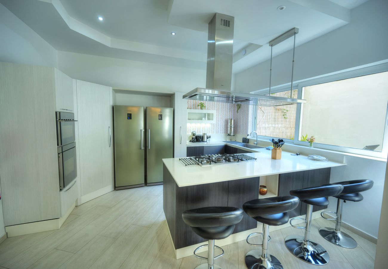 Apartamento en Swieqi - Luxury 2 bedroom with large outdoor & jacuzzi JBAS1-1