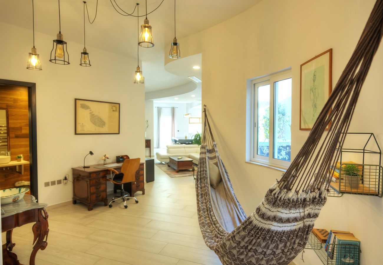 Apartamento en Swieqi - Luxury 2 bedroom with large outdoor & jacuzzi JBAS1-1