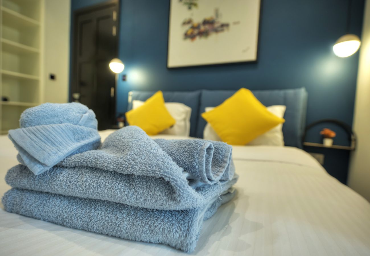 Apartamento en Swieqi - Luxury 2 bedroom with large outdoor & jacuzzi JBAS1-1