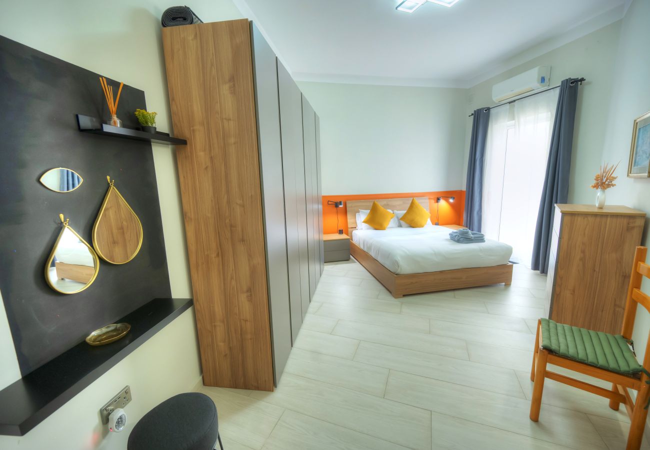 Apartamento en Swieqi - Luxury 2 bedroom with large outdoor & jacuzzi JBAS1-1
