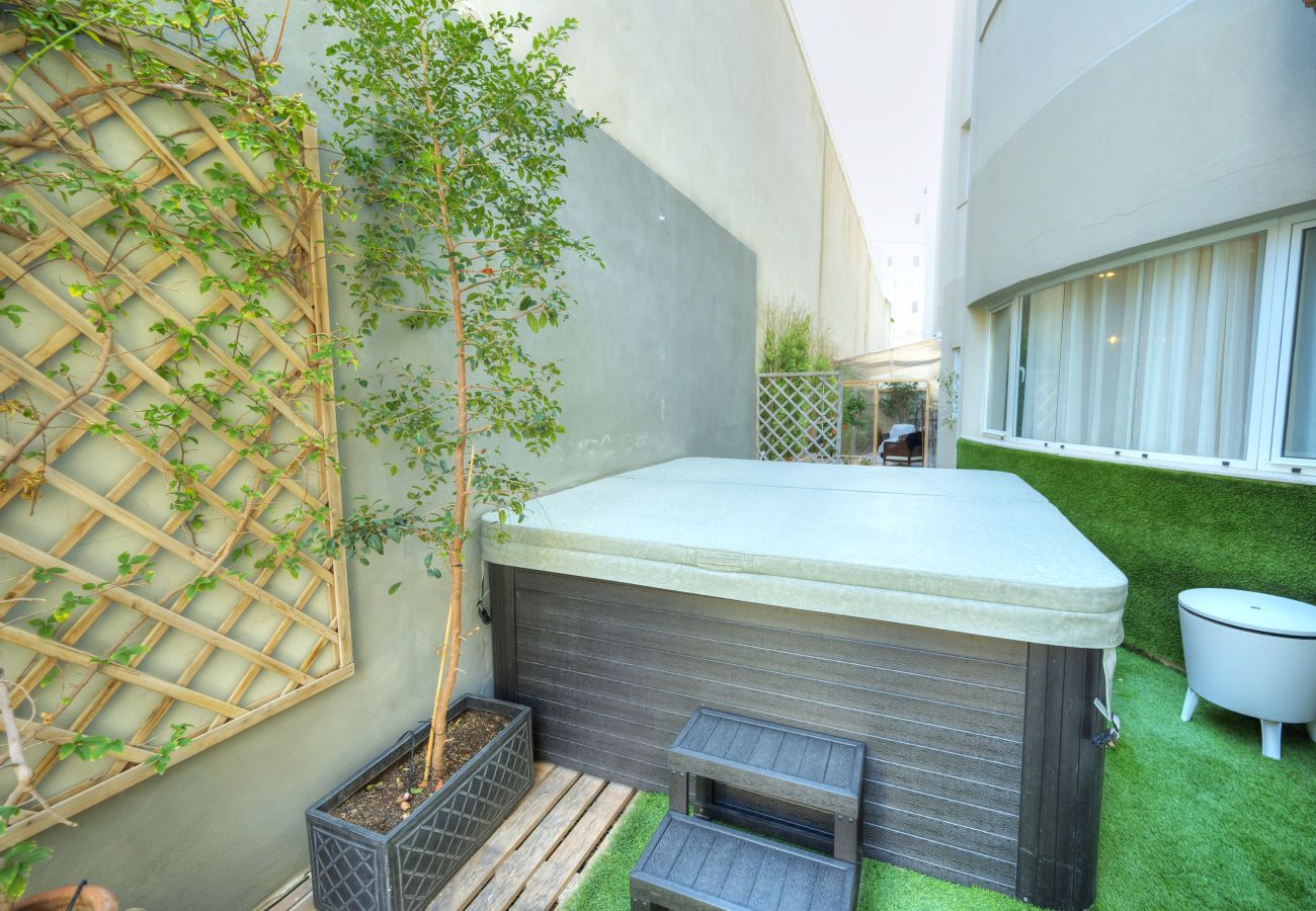 Apartamento en Swieqi - Luxury 2 bedroom with large outdoor & jacuzzi JBAS1-1