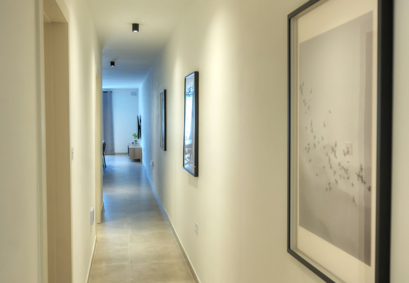 Apartamento en Gzira - Chic, bright and modern 3 bedrooms KBAS1-1