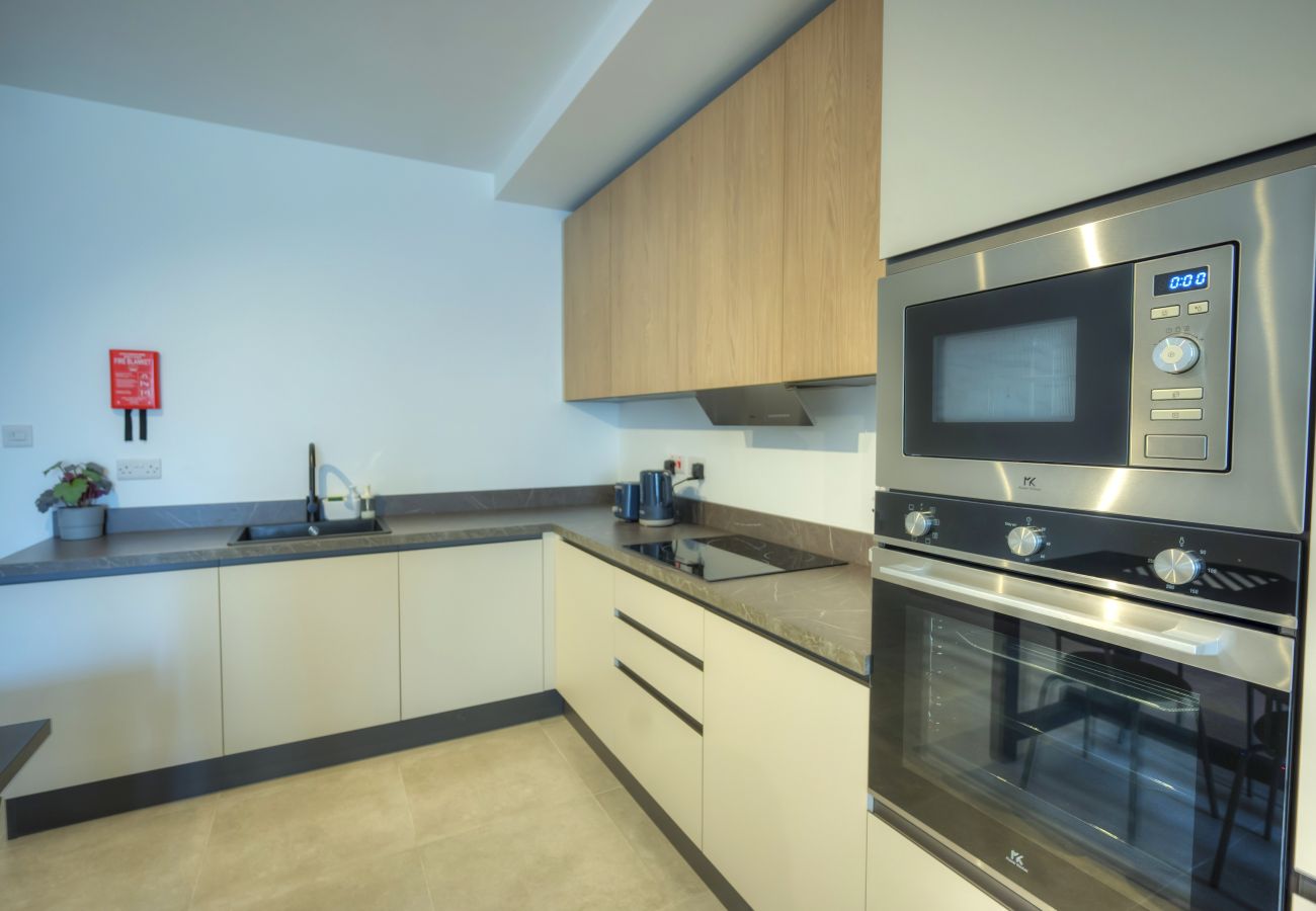 Apartamento en Gzira - Chic, bright and modern 3 bedrooms KBAS1-1