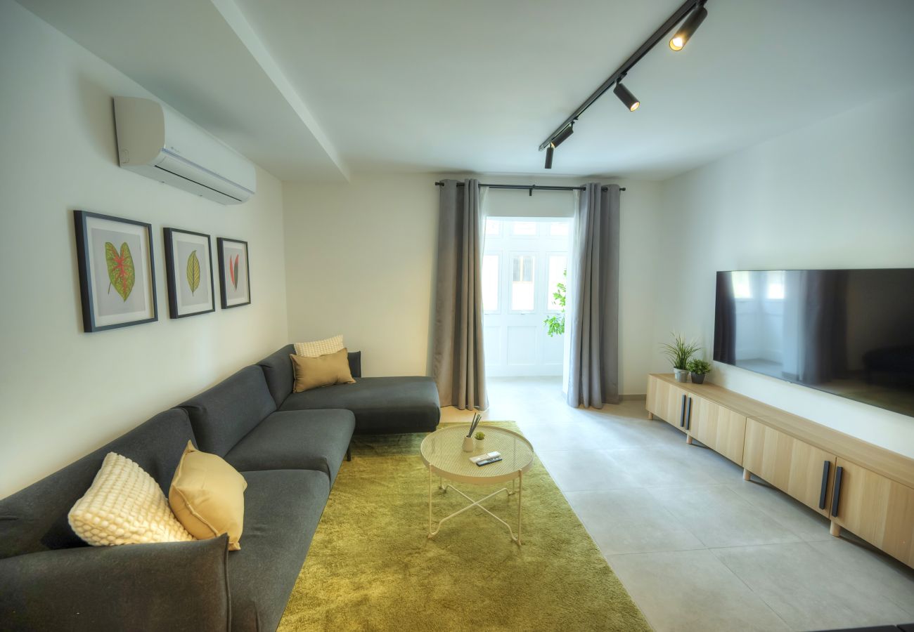 Apartamento en Gzira - Chic, bright and modern 3 bedrooms KBAS1-1