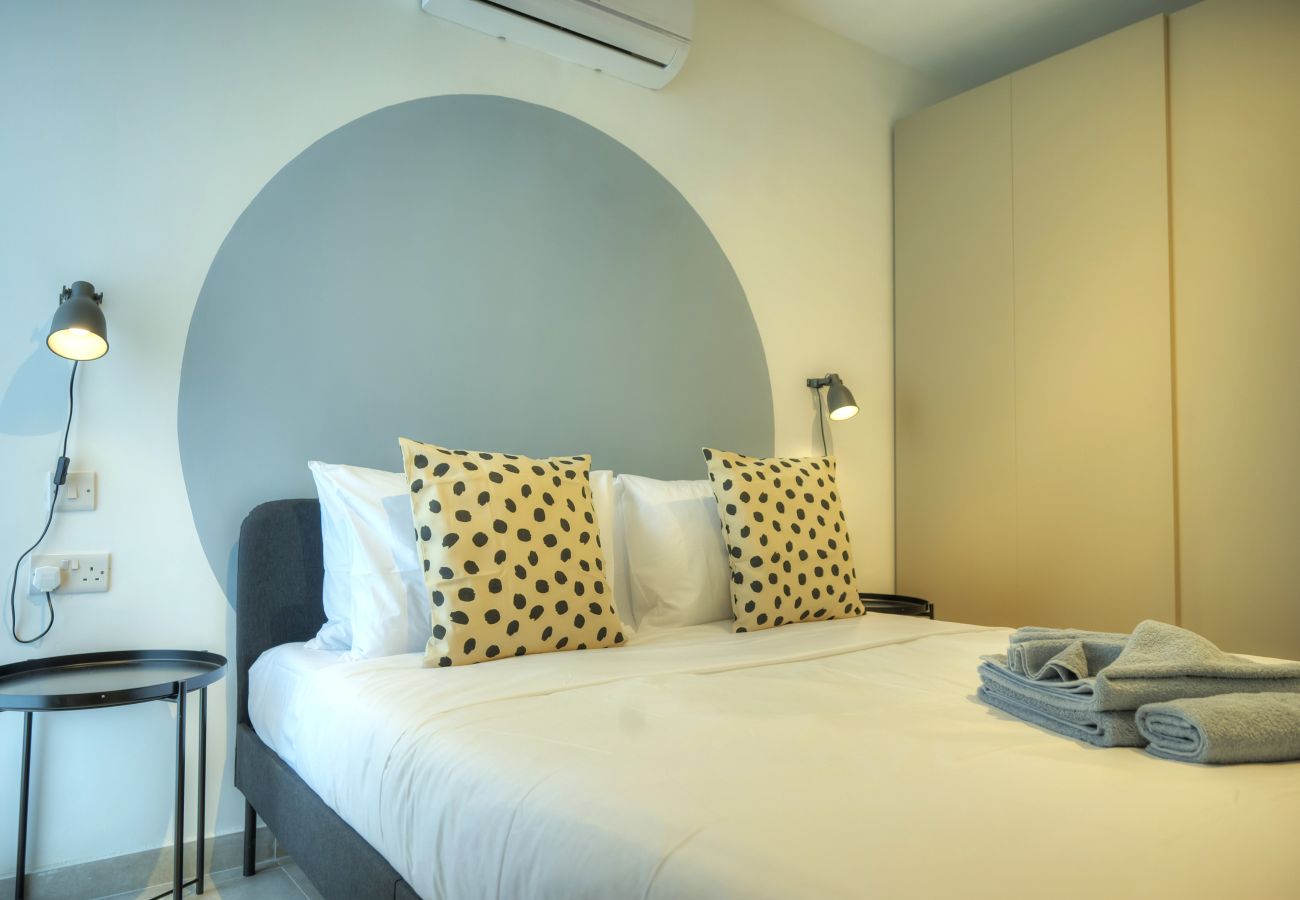 Apartamento en Gzira - Stylish, spacious 3 bedrooms, 2 bathrooms KBAS1-2