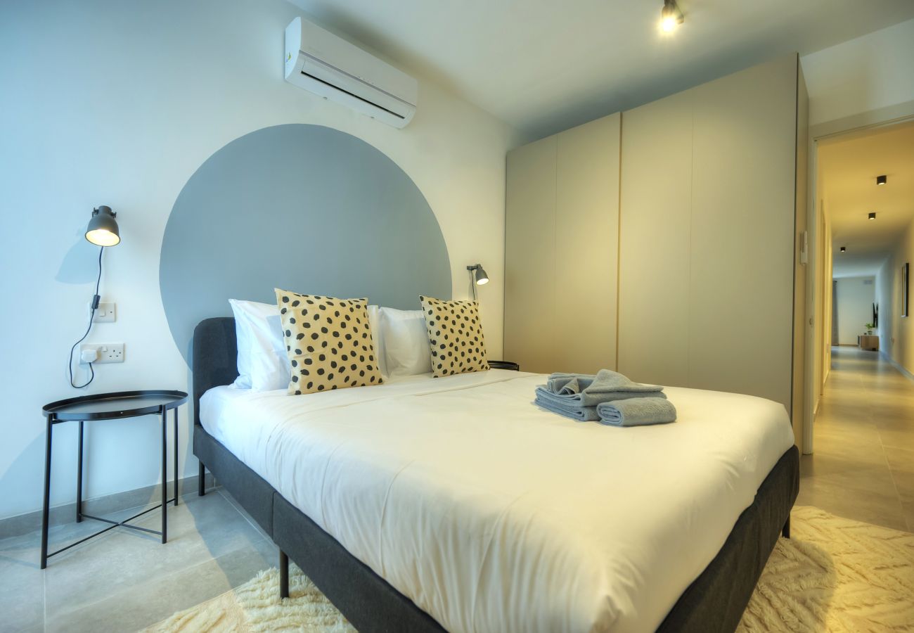 Apartamento en Gzira - Stylish, spacious 3 bedrooms, 2 bathrooms KBAS1-2