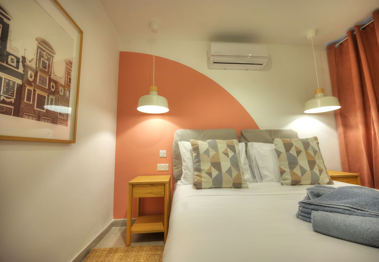 Apartamento en Gzira - Stylish, spacious 3 bedrooms, 2 bathrooms KBAS1-2