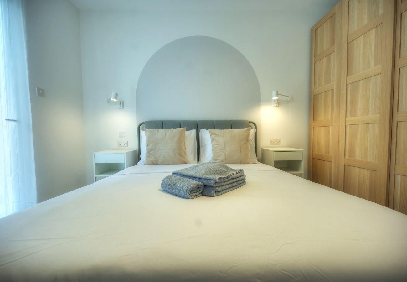 Apartamento en Gzira - Stylish, spacious 3 bedrooms, 2 bathrooms KBAS1-2