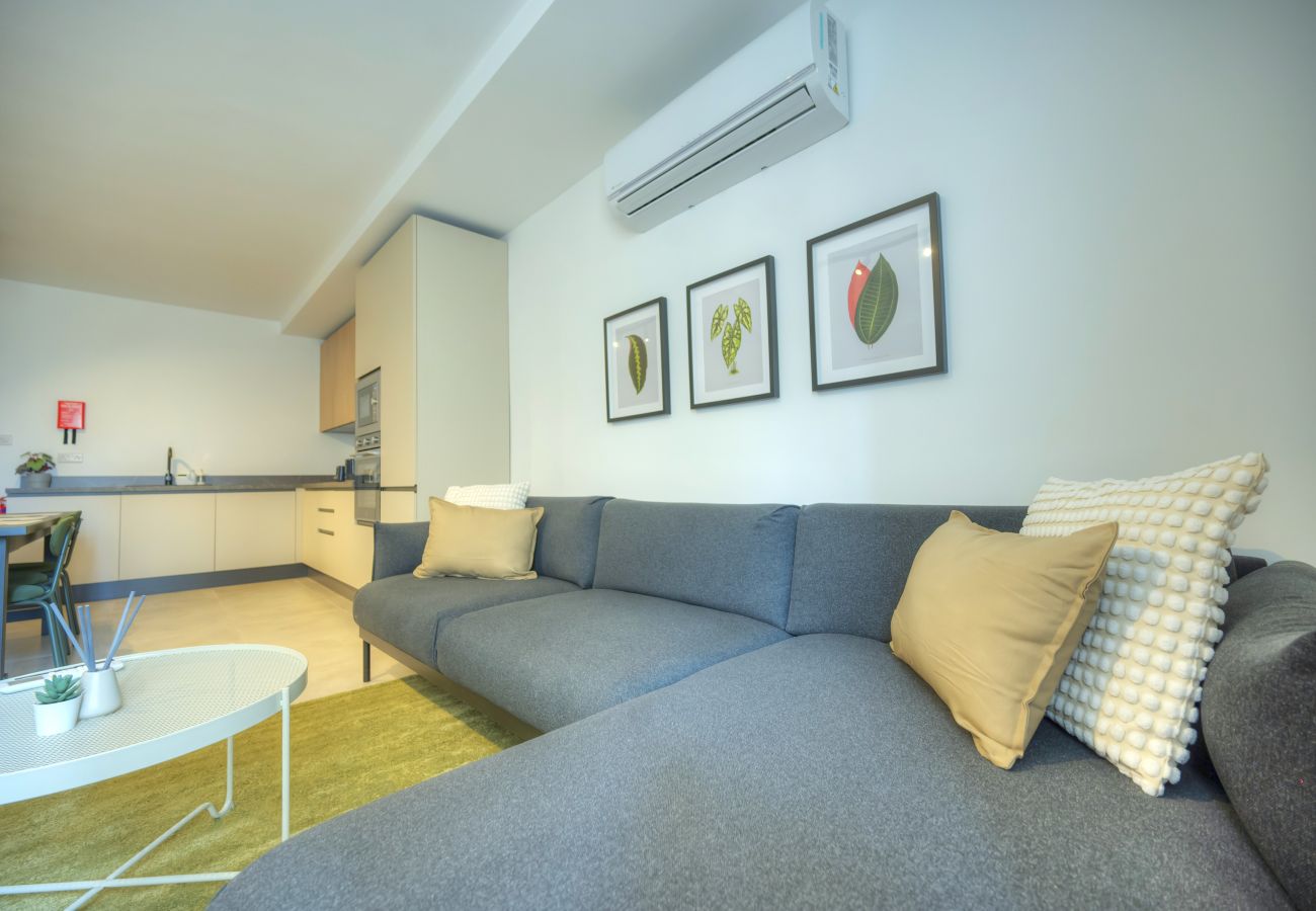 Apartamento en Gzira - Stylish, spacious 3 bedrooms, 2 bathrooms KBAS1-2