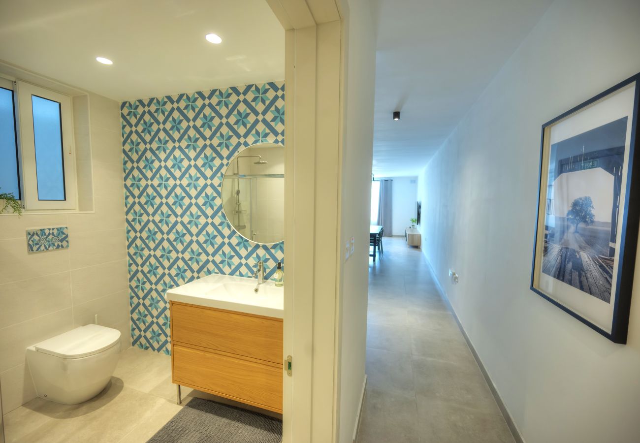 Apartamento en Gzira - Stylish, spacious 3 bedrooms, 2 bathrooms KBAS1-2