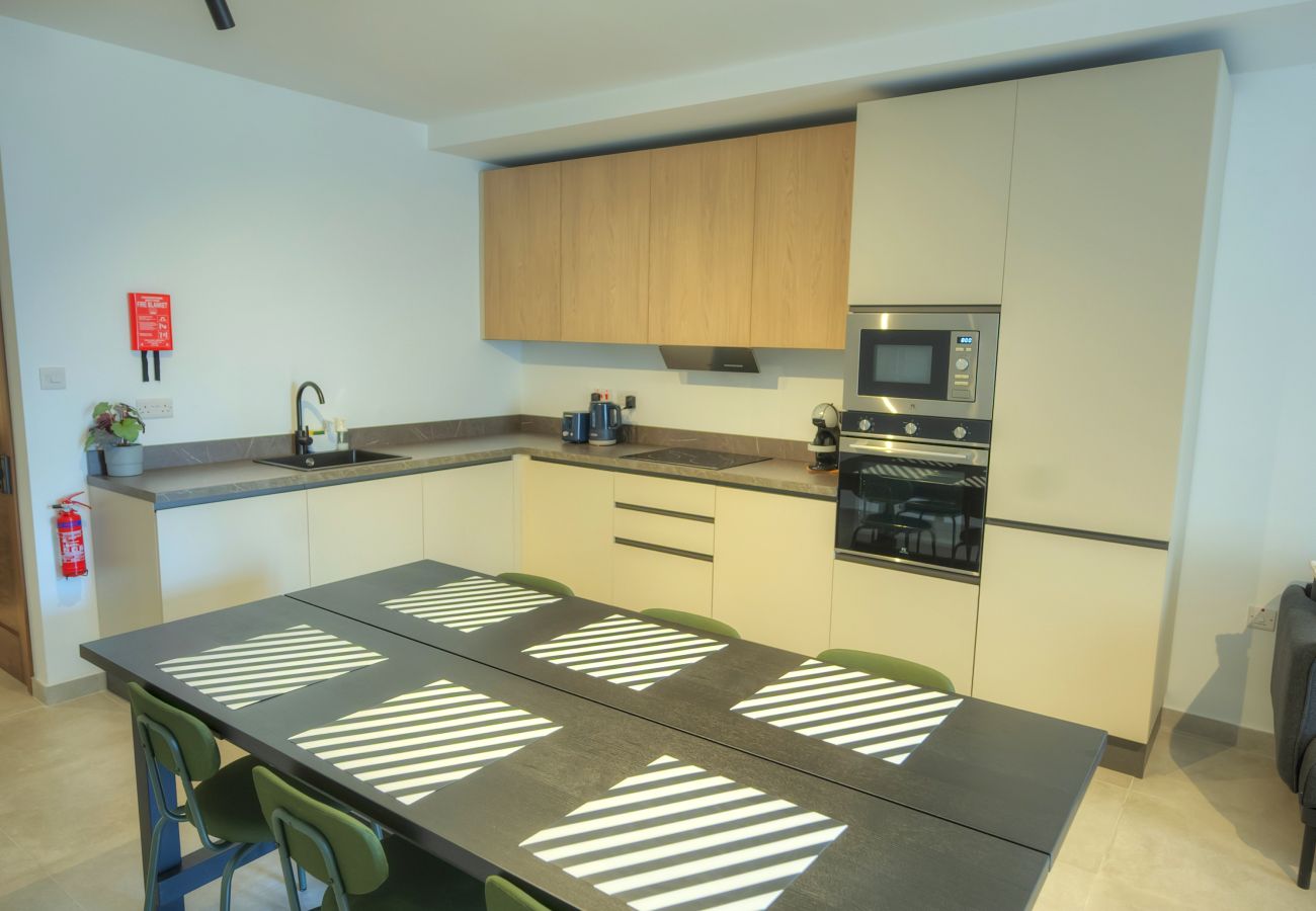 Apartamento en Gzira - Stylish, spacious 3 bedrooms, 2 bathrooms KBAS1-2