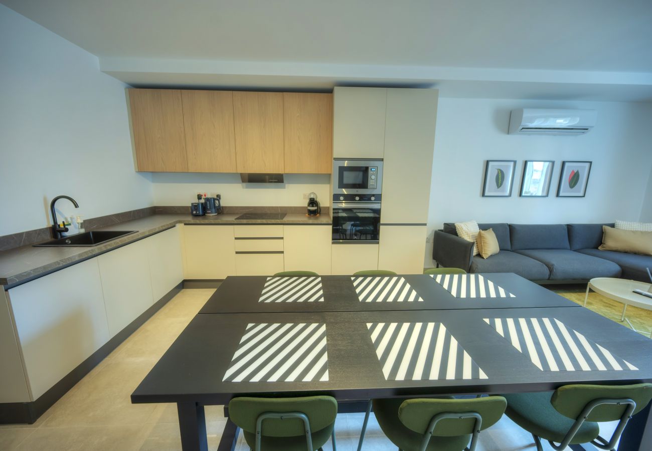 Apartamento en Gzira - Stylish, spacious 3 bedrooms, 2 bathrooms KBAS1-2