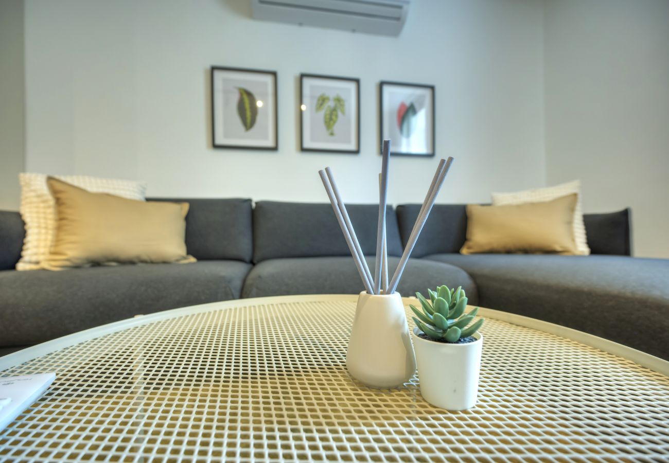 Apartamento en Gzira - Stylish, spacious 3 bedrooms, 2 bathrooms KBAS1-2