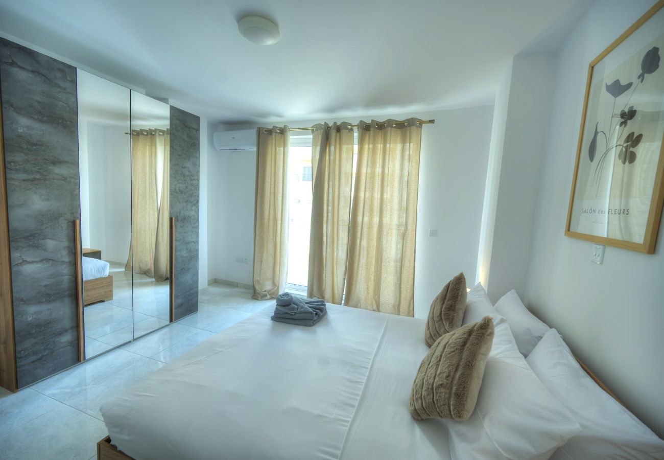 Apartamento en Sliema - Duplex 2 bedroom apartment with terrace EDAG1-1