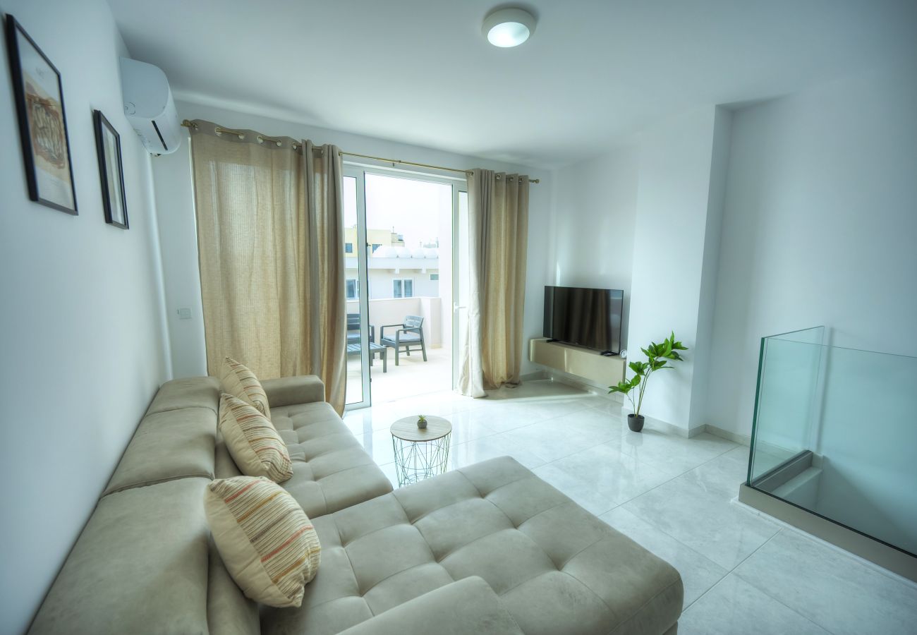 Apartamento en Sliema - Duplex 2 bedroom apartment with terrace EDAG1-1